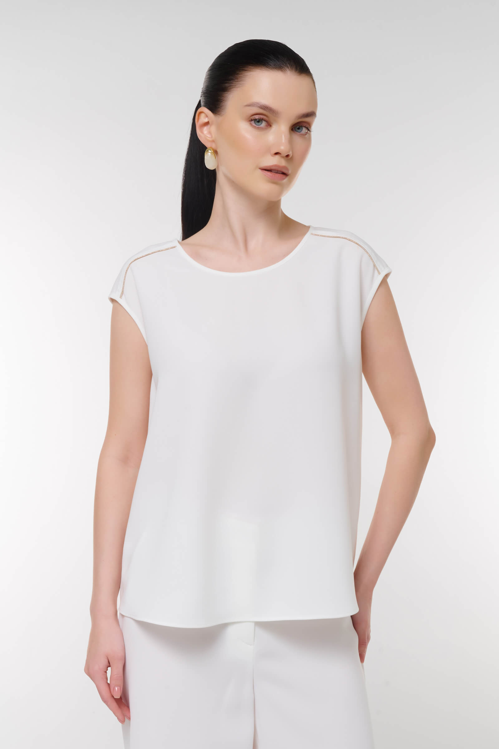 Топ с контрастной окантовкой Цвет Белый