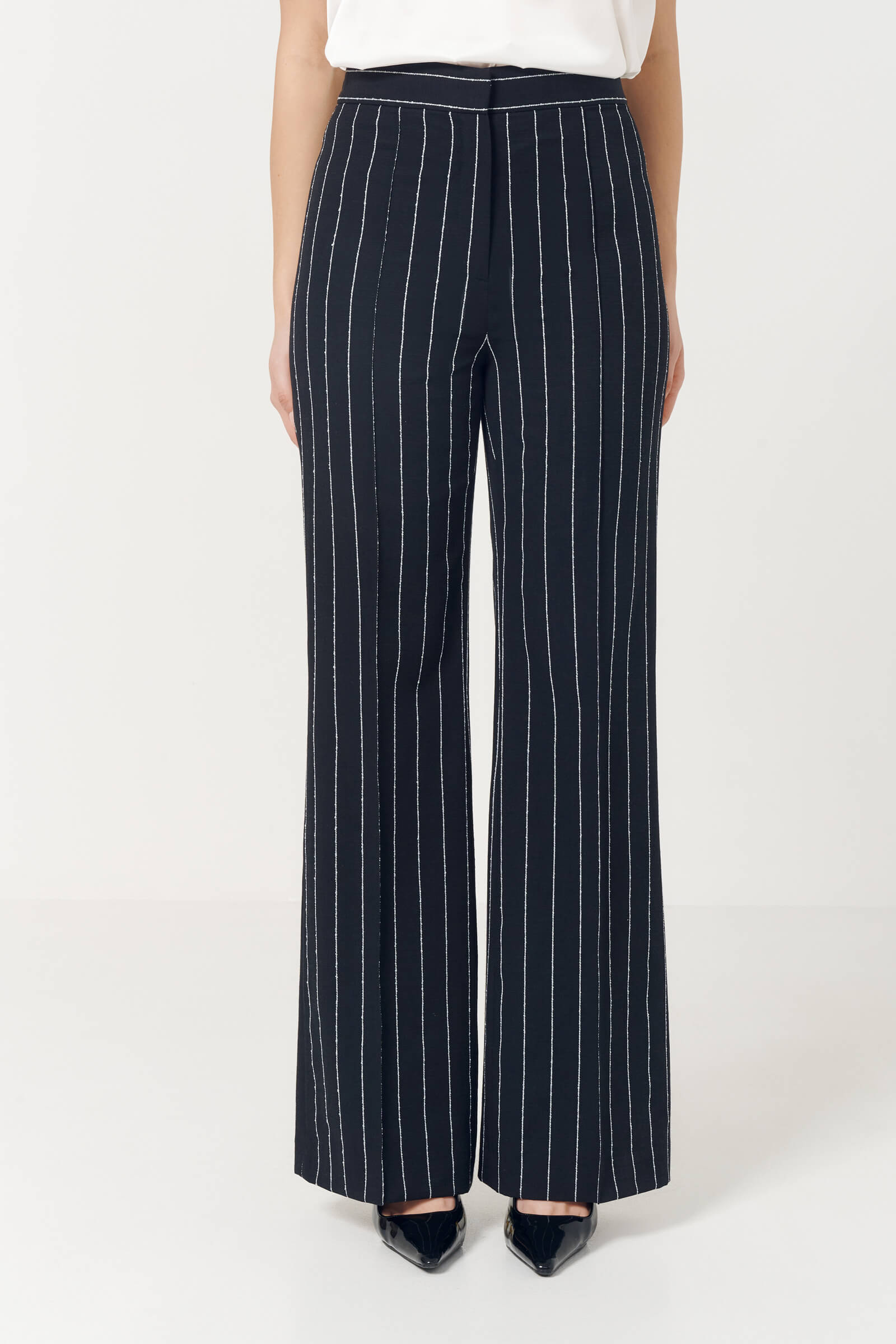 Брюки со стрелками Цвет Черный