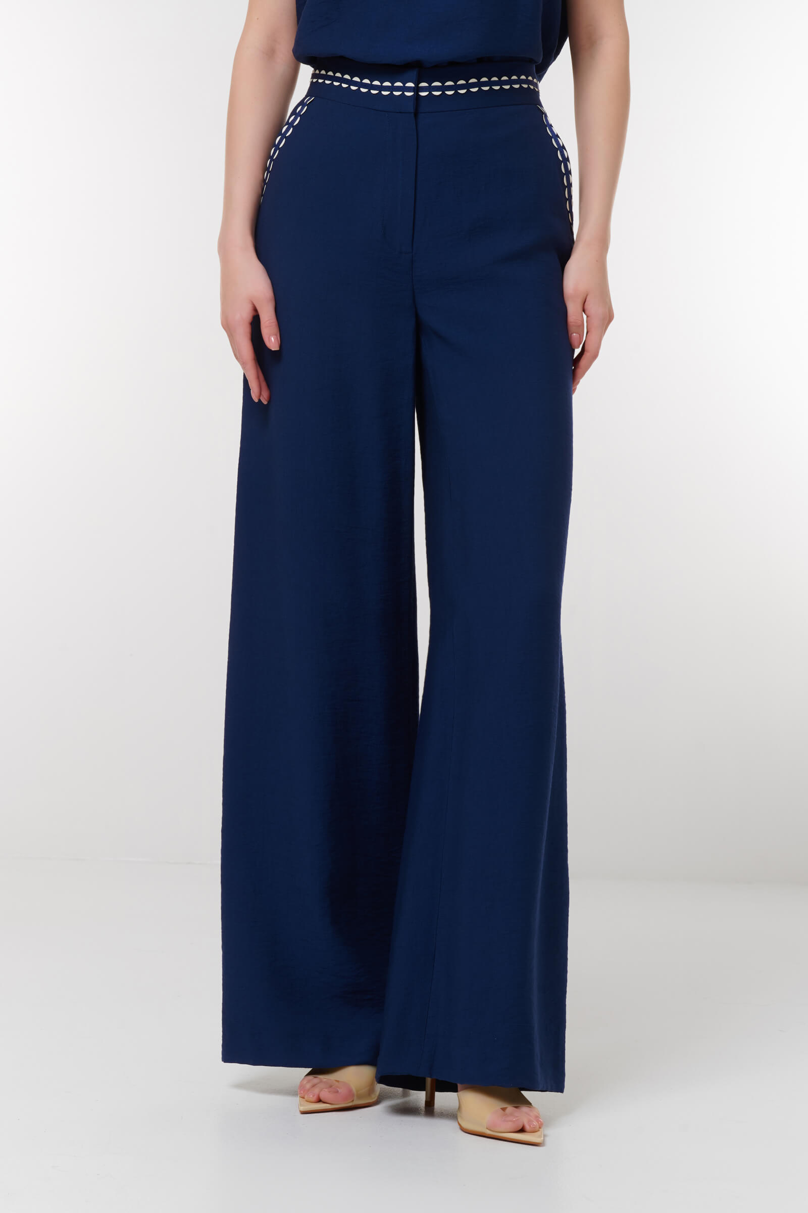 Брюки с контрастной окантовкой Цвет Синий