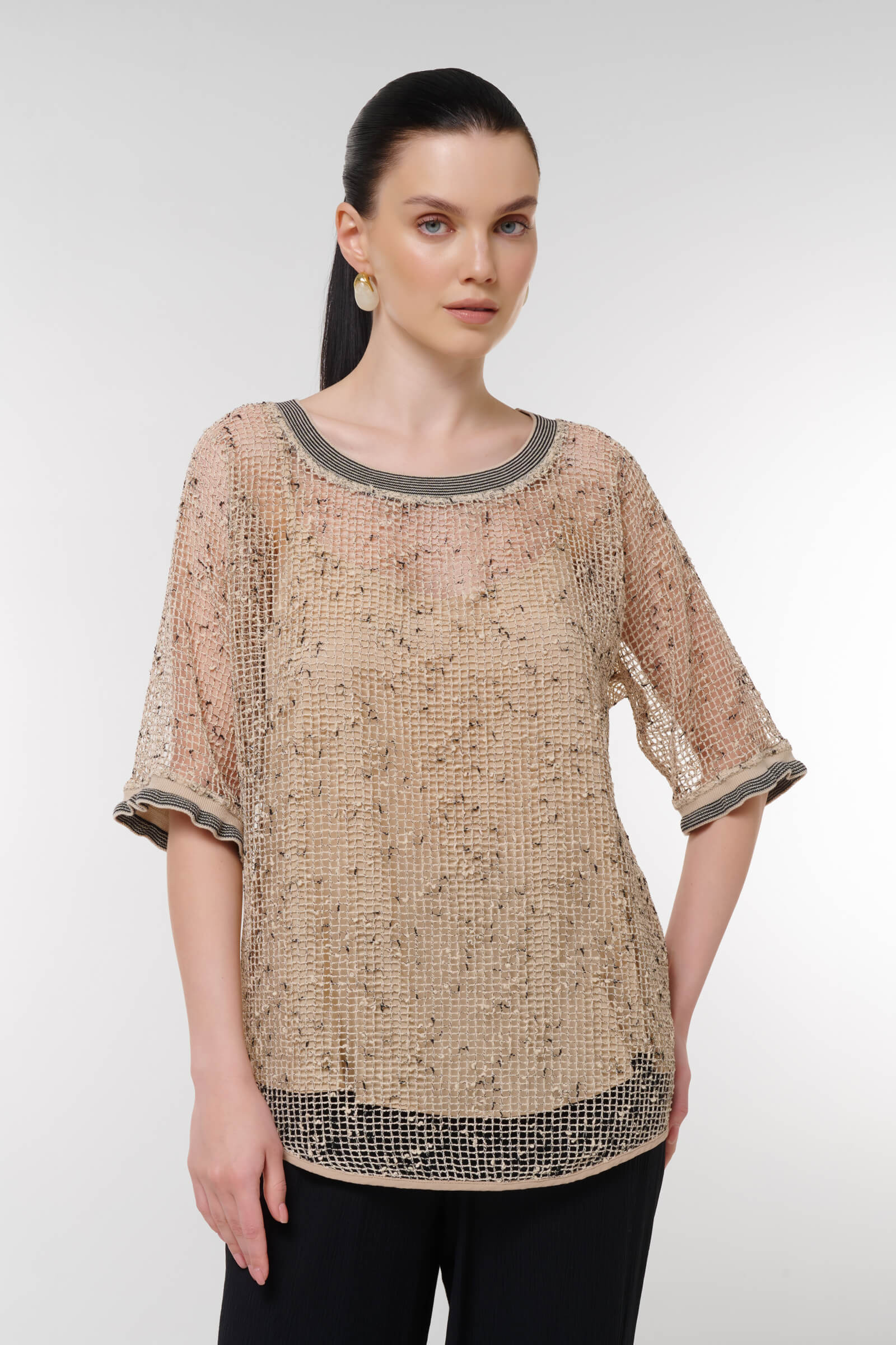 Блузка с перфорацией Цвет Бежевый