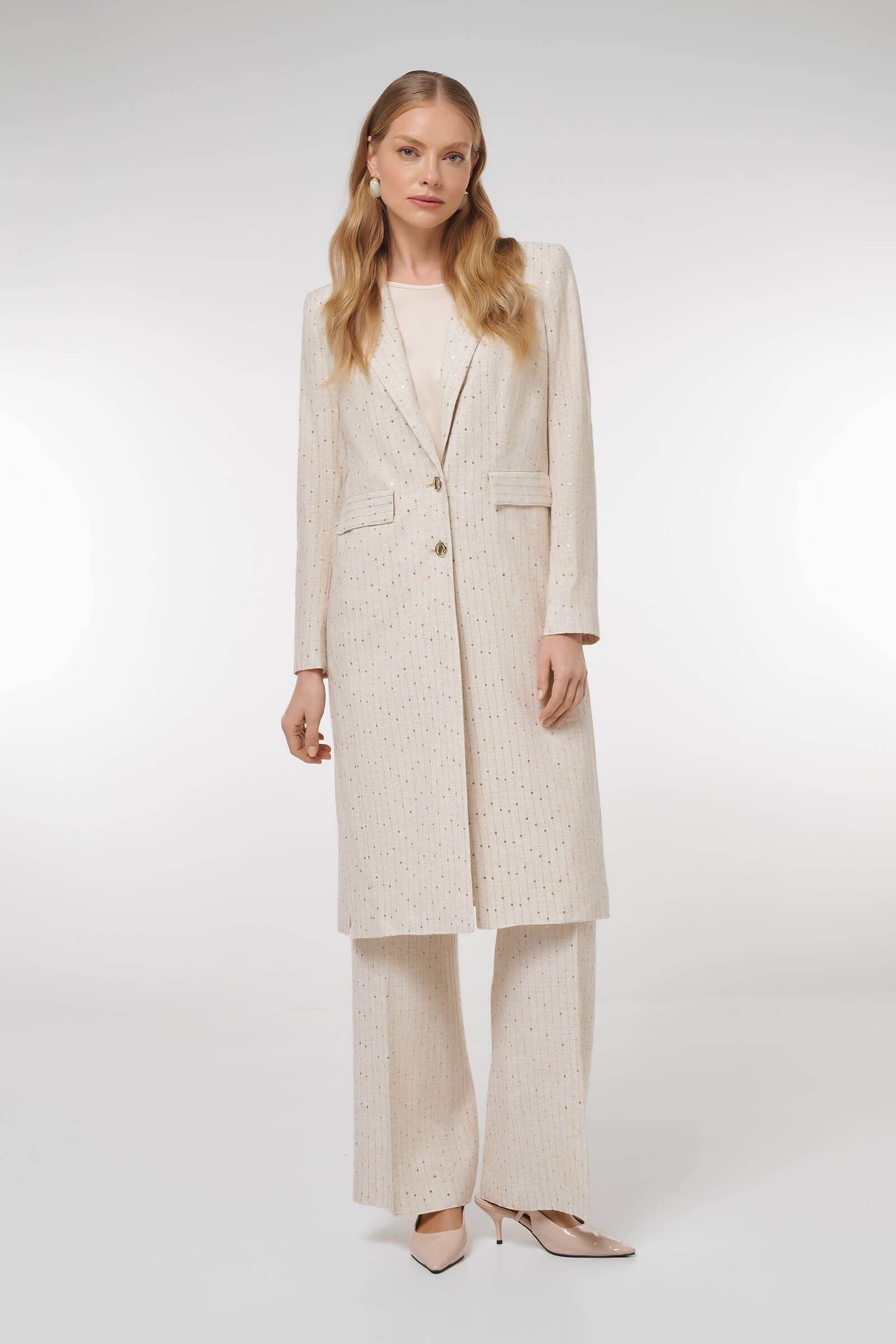 Удлиненный плащ с пайетками Цвет Бежевый