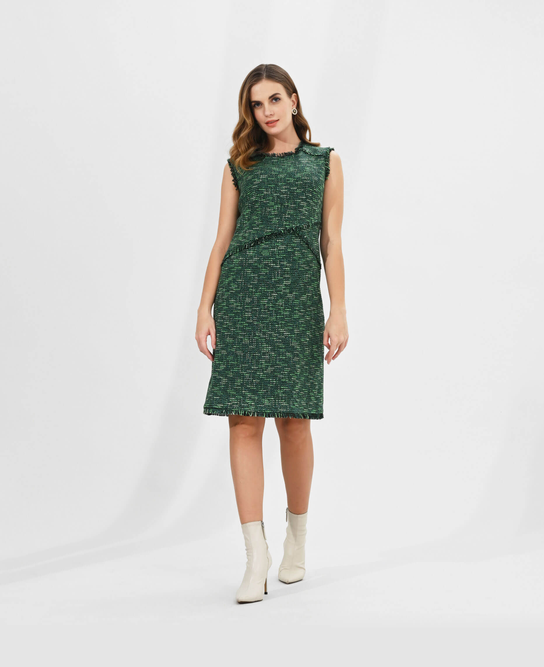 Полуприталенное платье с бахромой Цвет Зеленый
