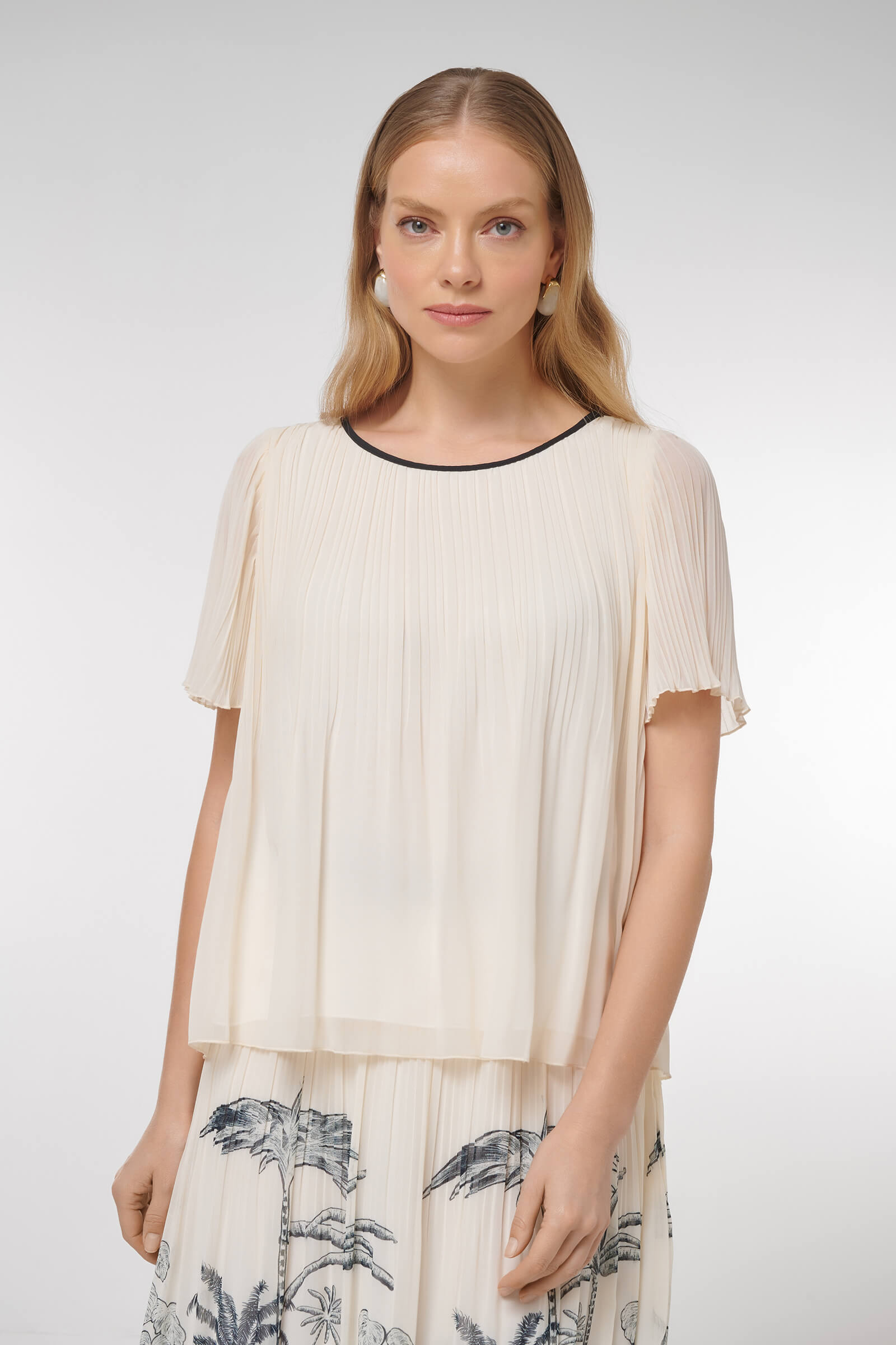 Блузка с поясом Цвет Кремовый