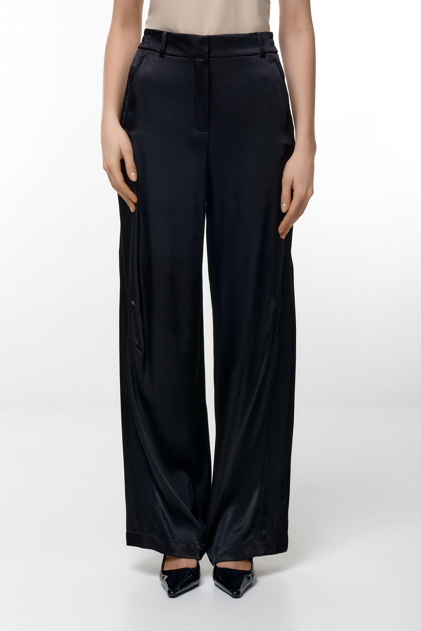 Широкие брюки из атласа Цвет Черный