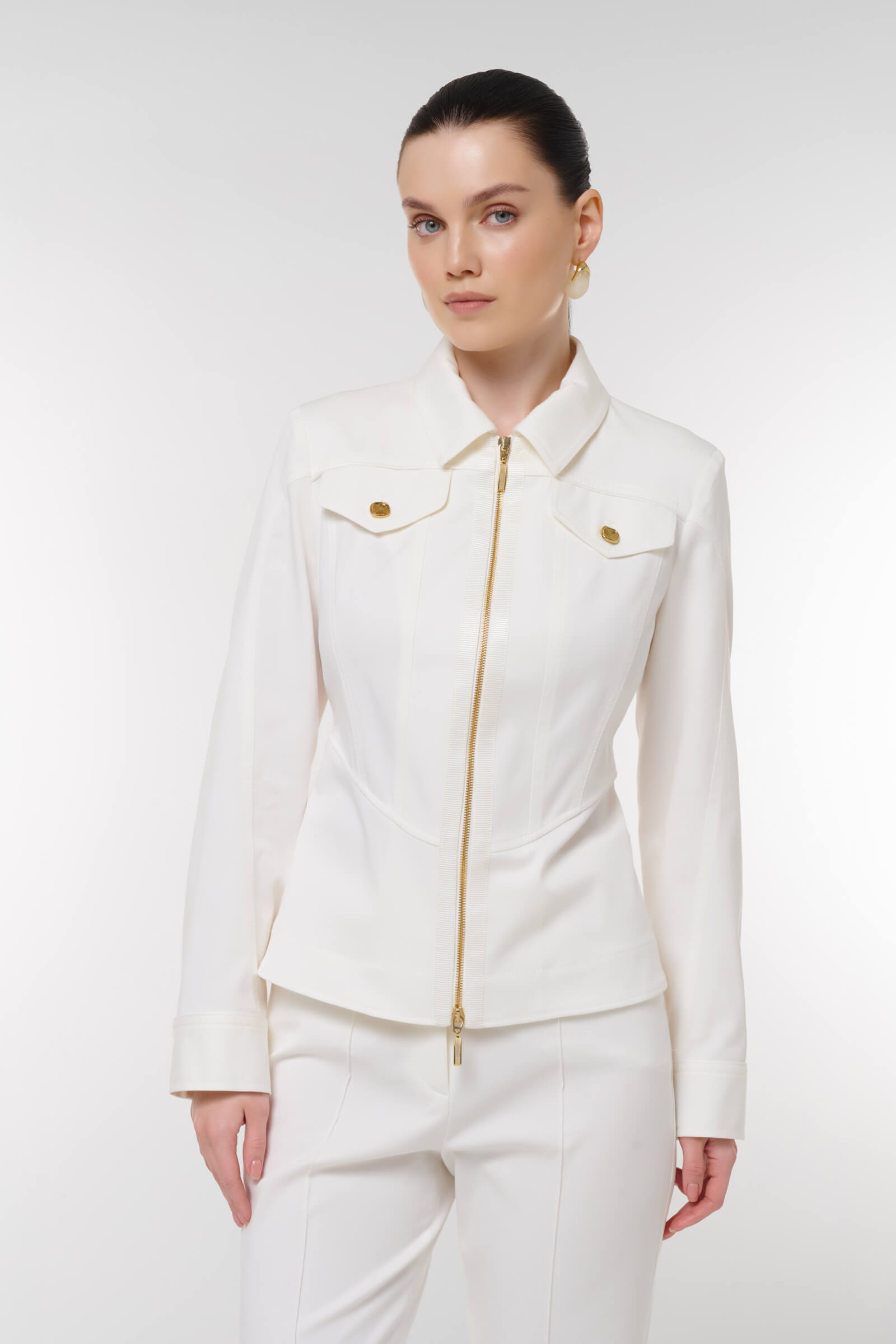 Приталенный жакет на молнии Цвет Кремовый