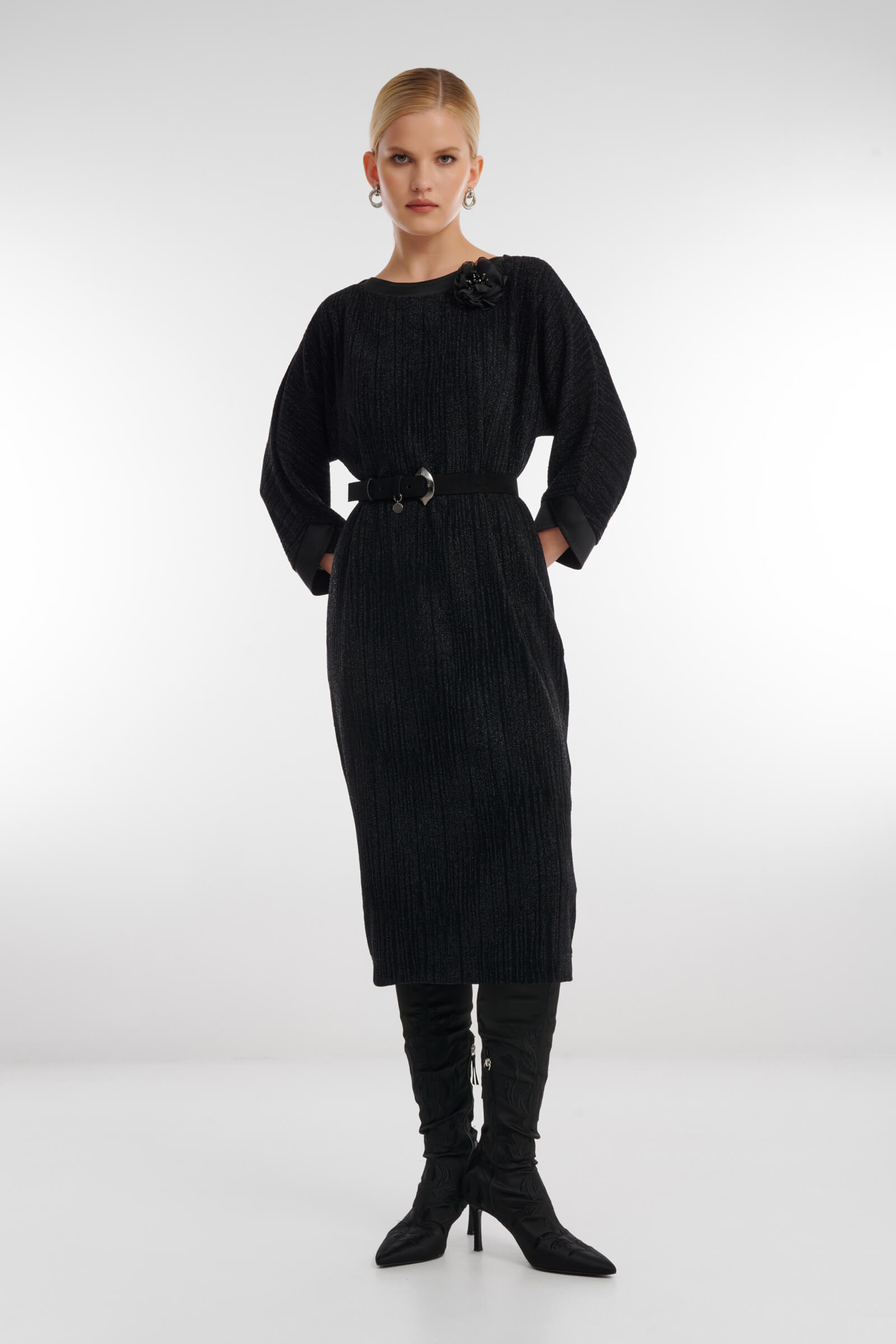 Платье-футляр Цвет Черный