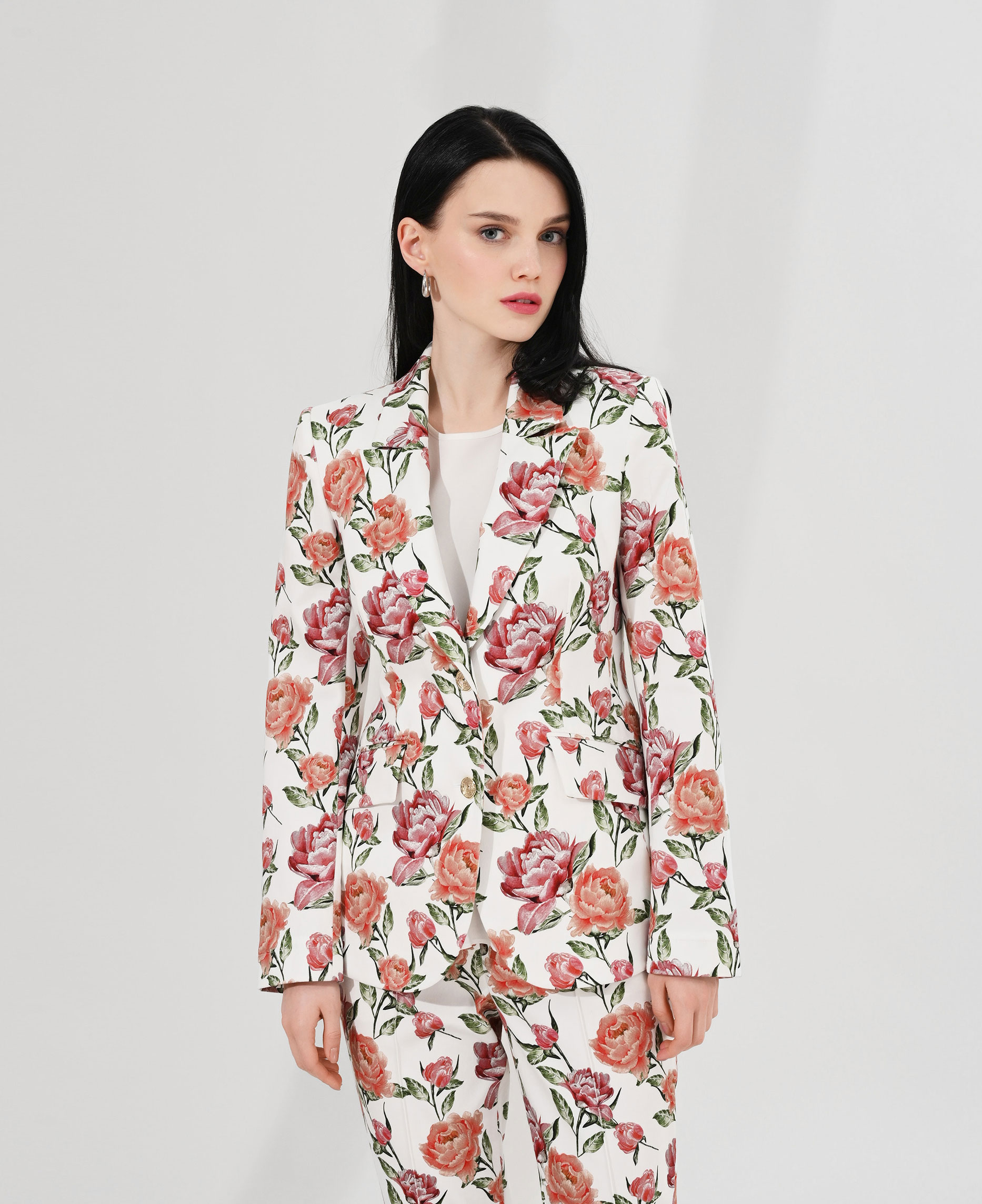 Приталенный пиджак с цветочным принтом Цвет Белый