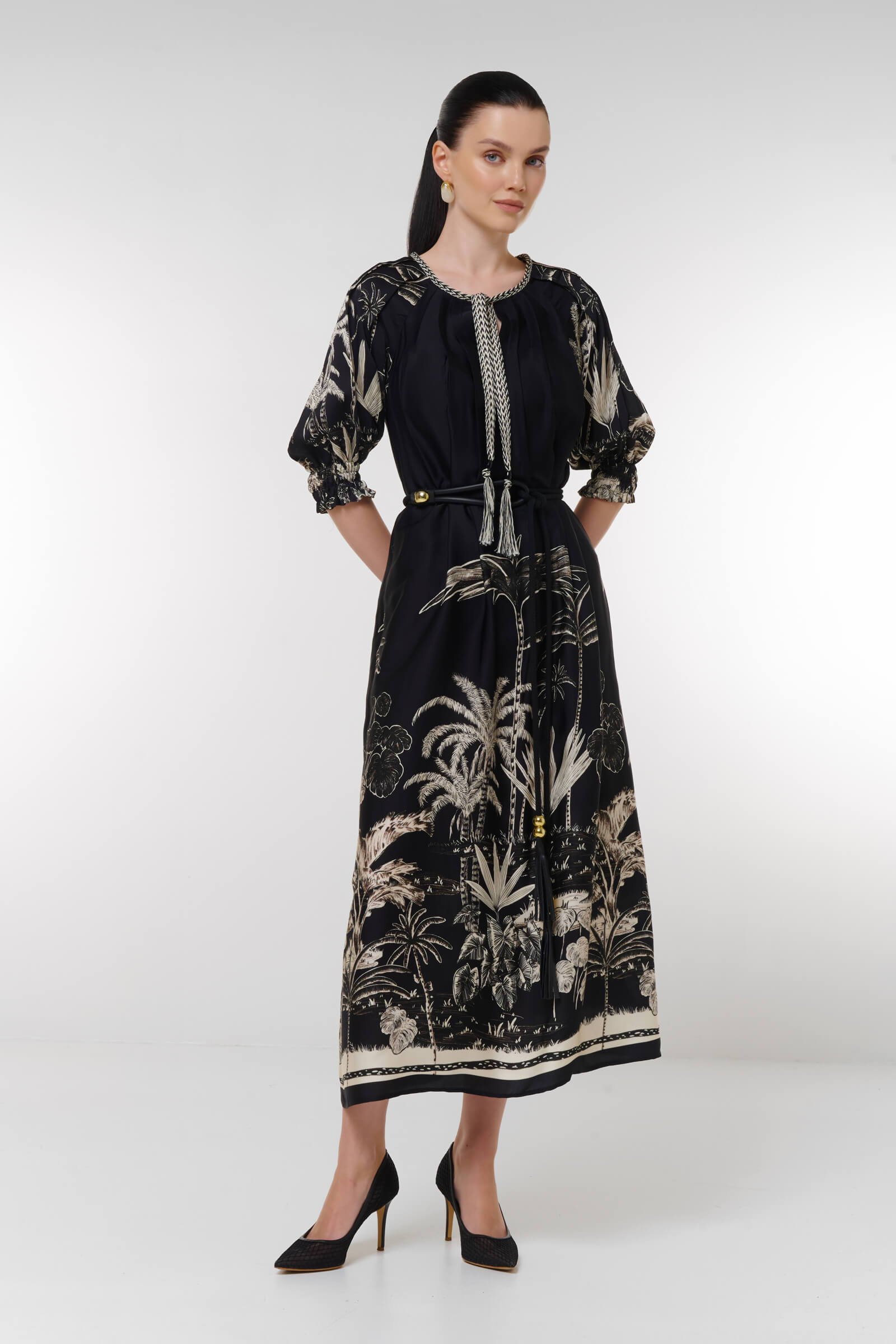 Платье с растительным узором Цвет Черный