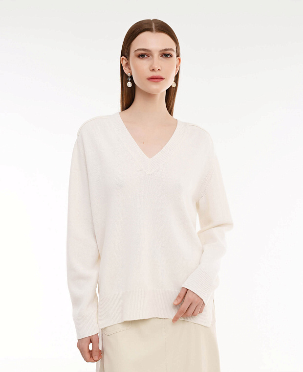 Пуловер с V-образным вырезом Цвет Белый